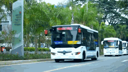 全球首個(gè)無人駕駛公交在深圳上路了