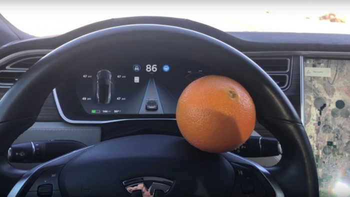 誰為半自動駕駛系統事故負責？