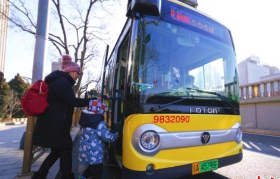 北京首批新能源專用號(hào)牌公交車上路運(yùn)營(yíng)