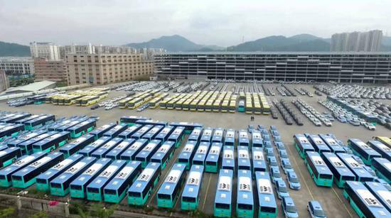 2025年全球近半公共汽車將電動化