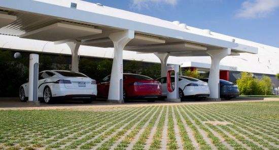 裕隆電能向南布建充電站