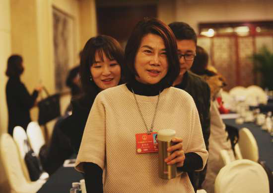 格力董事長董明珠兩會提案:發展新能源要關注廢舊電池回收 格力董事長董明珠兩會提案:發展新能源要關注廢舊電池回收