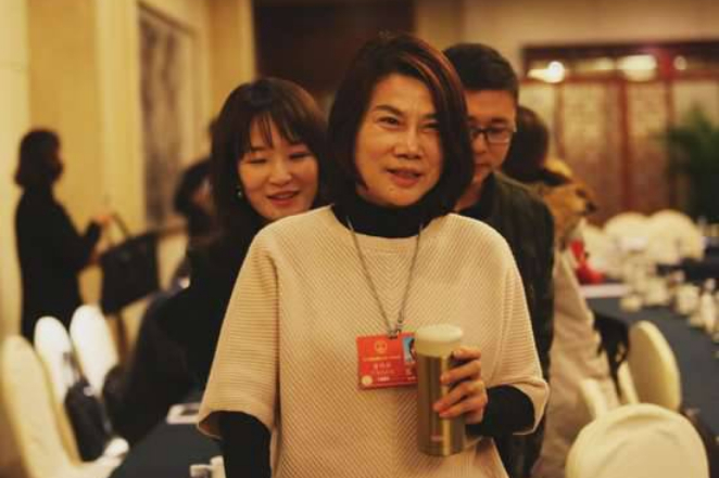 格力董事長董明珠兩會提案：發展新能源要關注廢舊電池回收