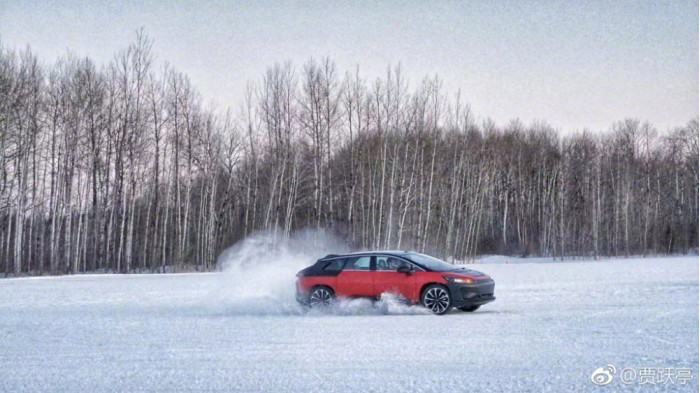 賈躍亭美國高寒雪地曬FF91 車身涂成中國紅上市在即