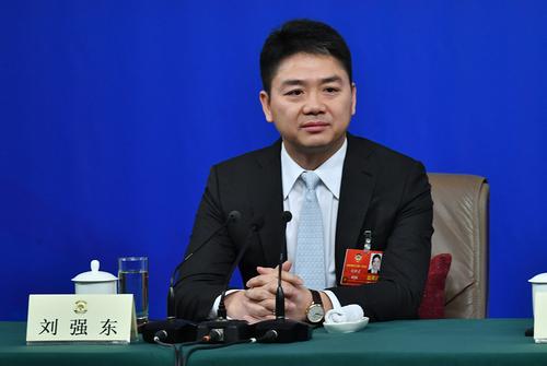 全國政協委員劉強東:電動物流車成本高，求補貼和免費充電樁