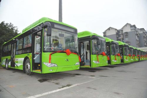 河南洛陽2018年已投用200多輛新能源公交車