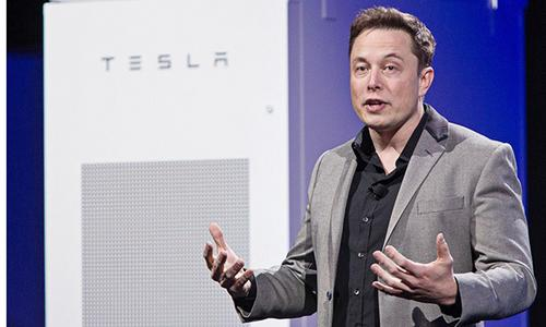 馬斯克增持特斯拉股份