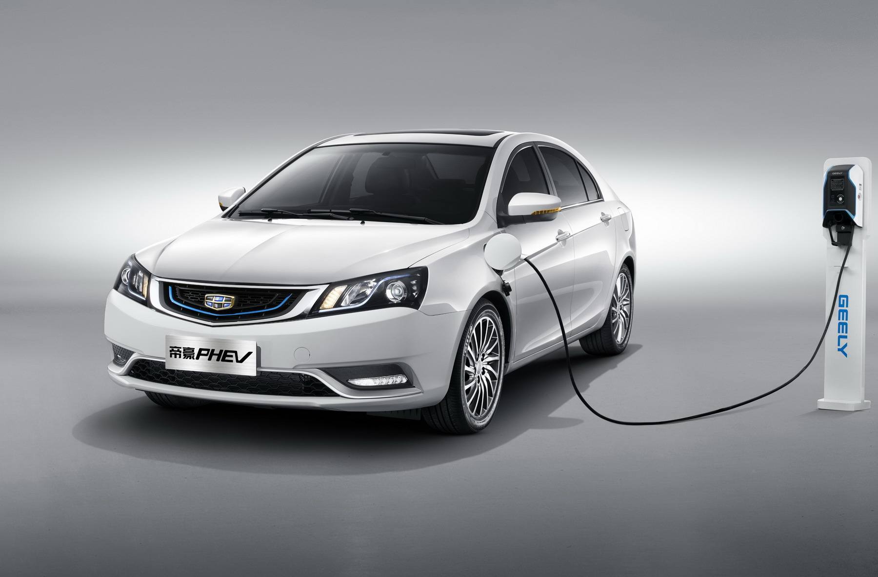 吉利帝豪PHEV新能源汽車多少錢