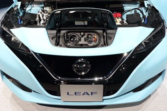 專家稱：電動汽車可能比內燃機車更臟