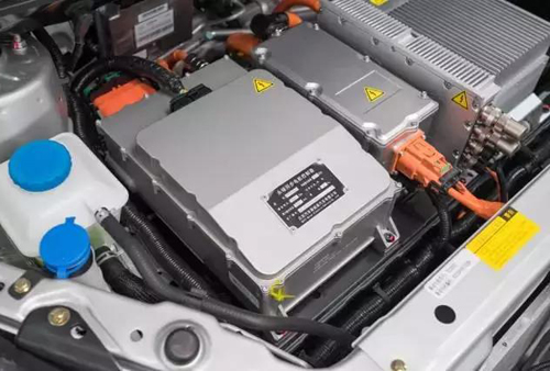 跨界并購超半數(shù)！2018年新能源電池行業(yè)并購金額超875億