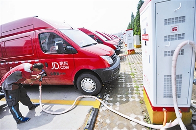 京東將送貨車替換成了新能源車，新能源物流車替代前景廣闊