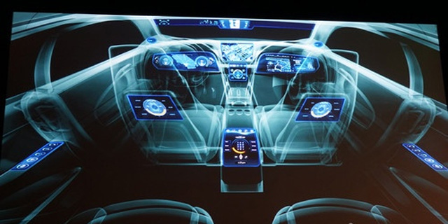 發(fā)展智能網(wǎng)聯(lián)汽車 我國(guó)汽車行業(yè)增速的“第二引擎”