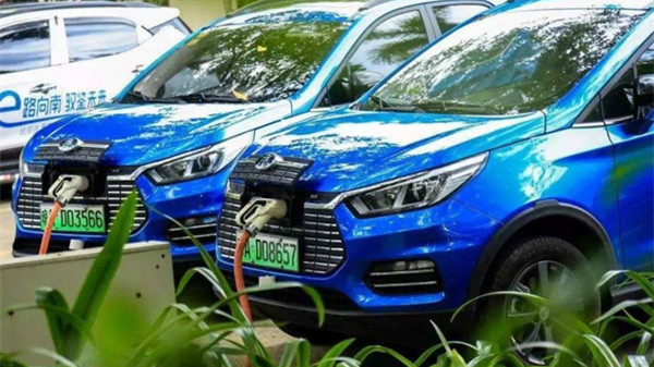 上牌量猛漲 三四級市場與新能源汽車更配？