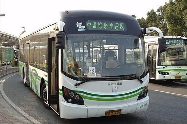 上海新投入使用的公交車將全部采用新能源汽車